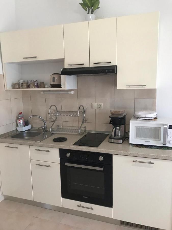 Sea View Apartment Near The Beach S2-Jelsa Center Bagian luar foto