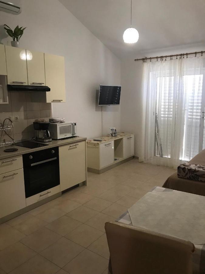 Sea View Apartment Near The Beach S2-Jelsa Center Bagian luar foto